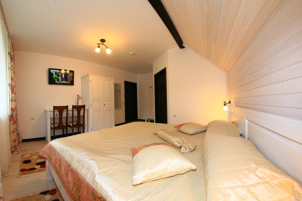 Pensiunea Casa Elvira Vama (Suceava) Exterior foto